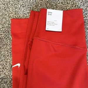 Nike one legging NWT
